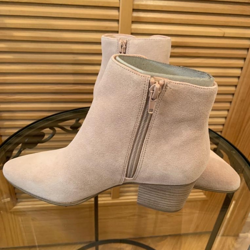 Aldo Cream Suede Booties 7.5M 👢🤍 - Picture 4 of 6